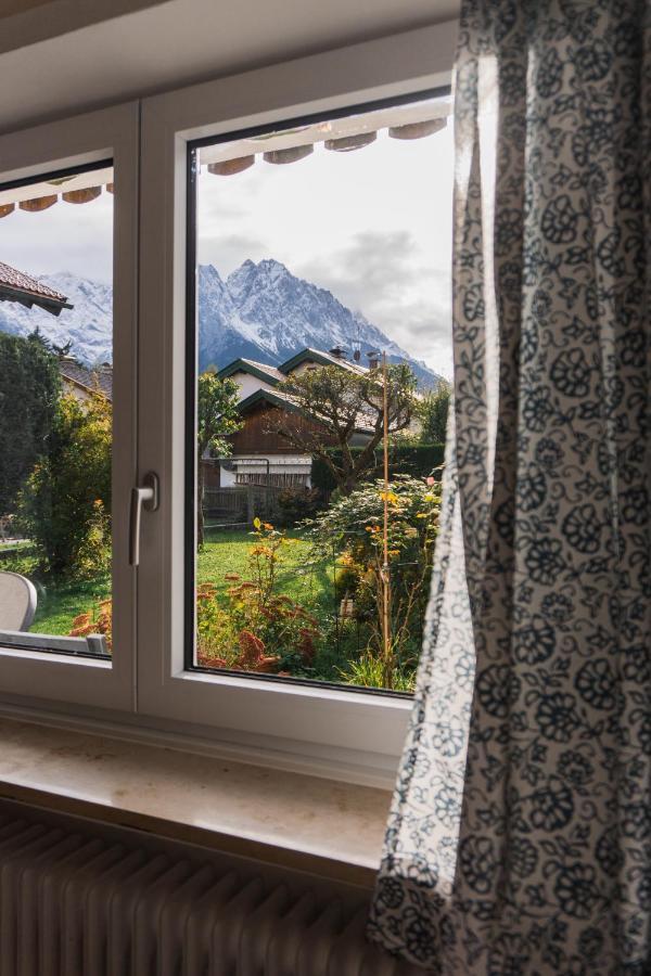 Haus Mit Wunderschoenem Ausblick Und Garten Garmisch-Partenkirchen Bagian luar foto